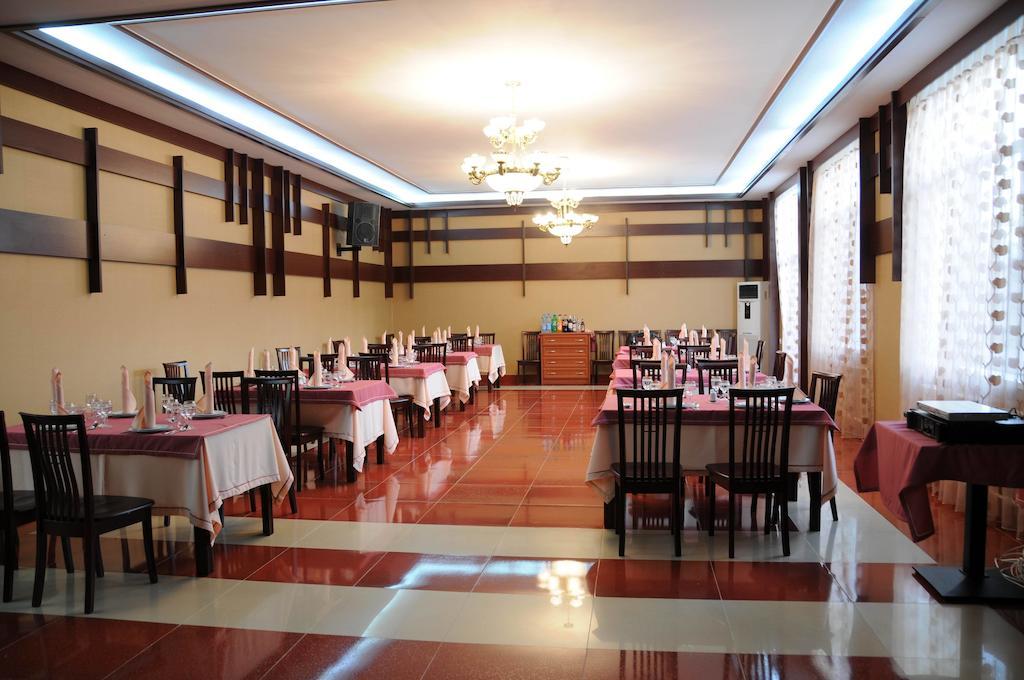 Hotel Asia Samarkand Exterior photo